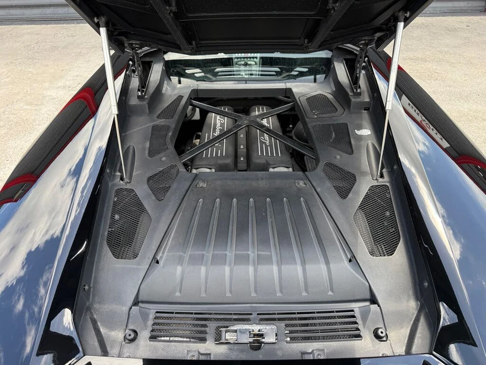 2016 Lamborghini Huracan LP610-4 - Image 25 of 31