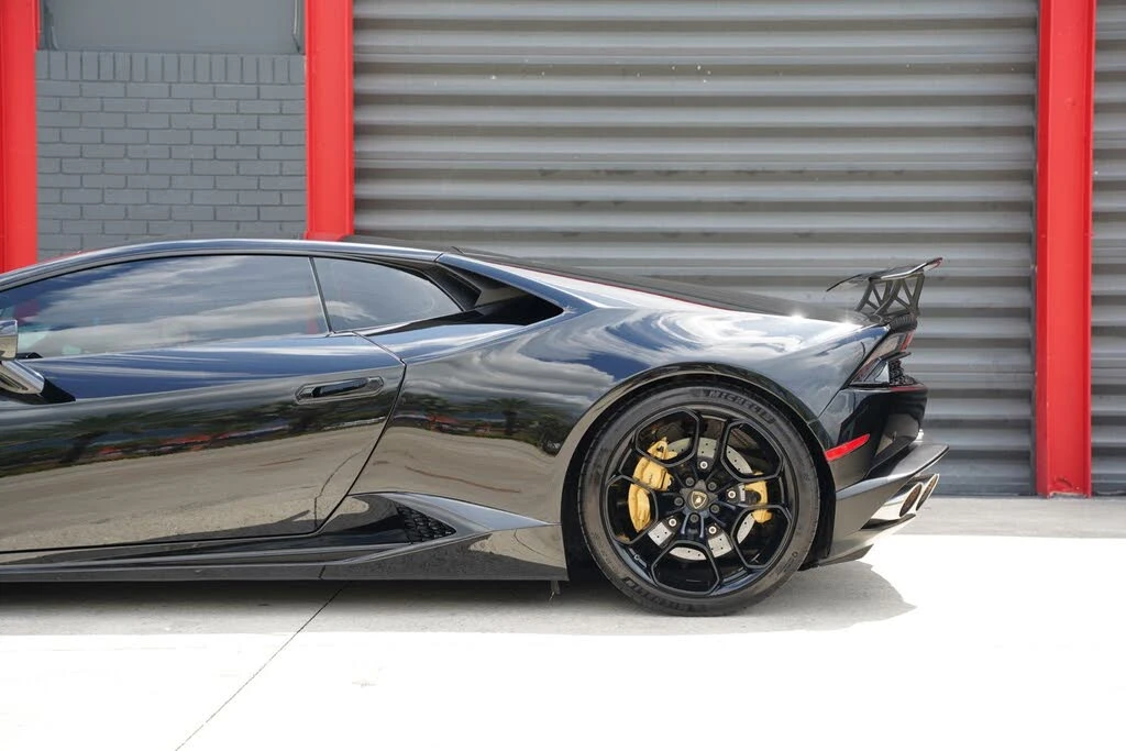 2016 Lamborghini Huracan LP610-4 - Image 11 of 31