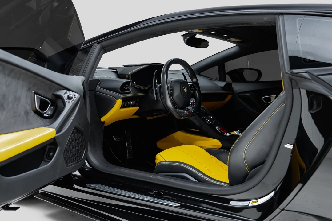 2016 Lamborghini Huracan LP610-4 - Image 3 of 31