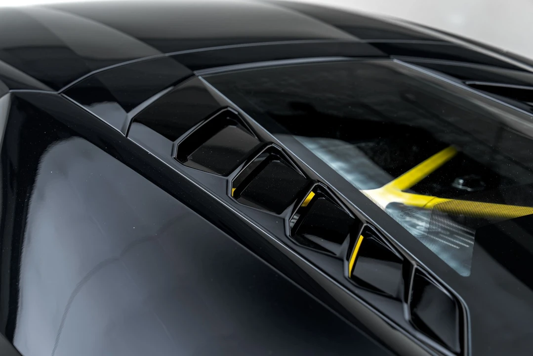 2016 Lamborghini Huracan LP610-4 - Image 25 of 31