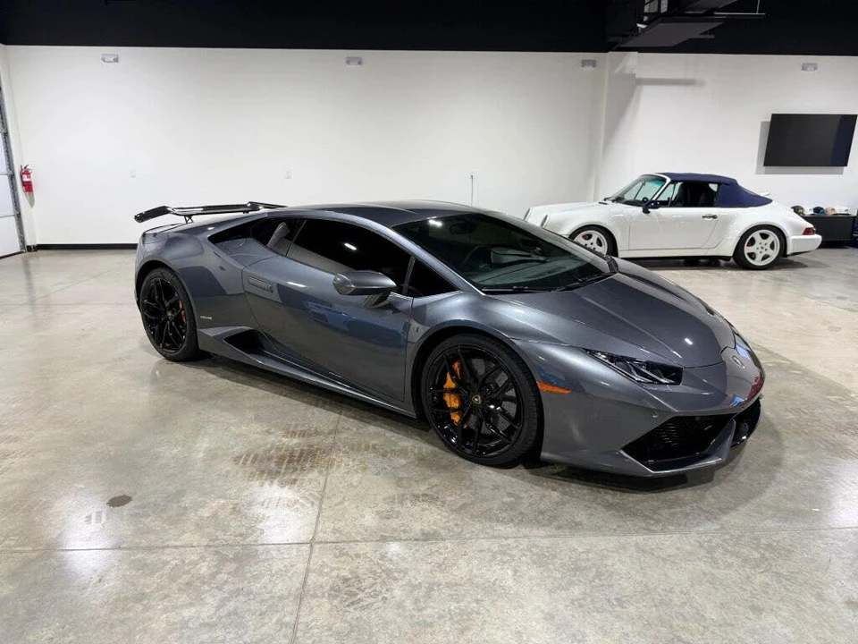 2016 Lamborghini Huracan LP610-4 - Image 2 of 31