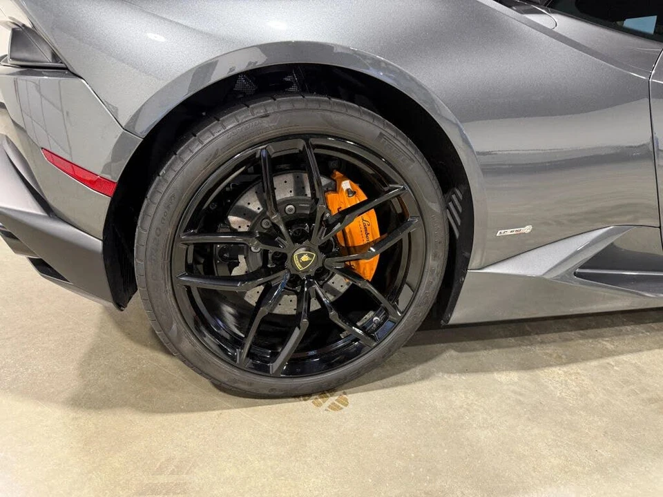 2016 Lamborghini Huracan LP610-4 - Image 23 of 31