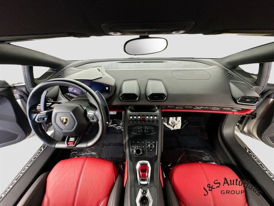 2016 Lamborghini Huracan LP610-4 - Image 28 of 31