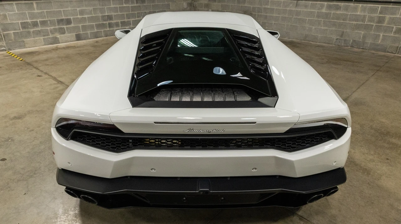 2016 Lamborghini Huracan LP610-4 - Image 25 of 31