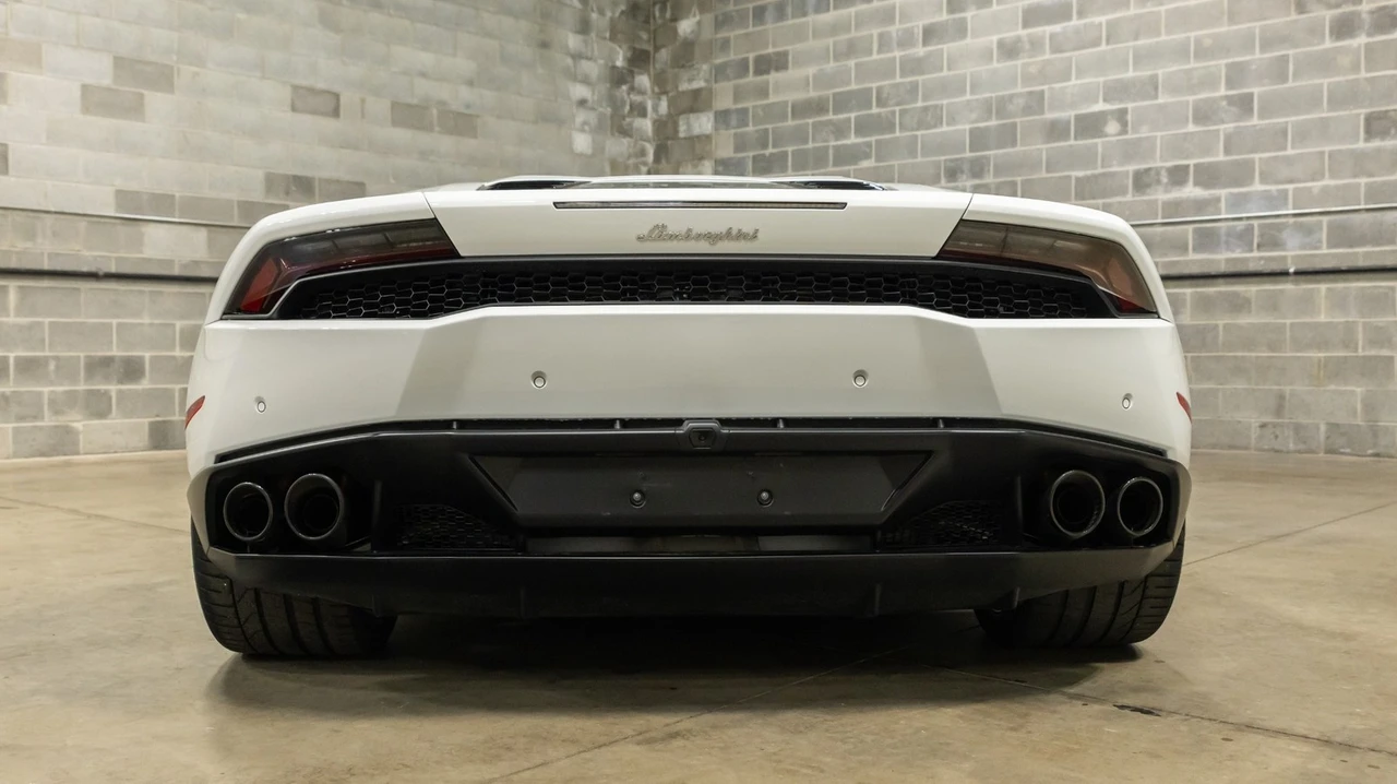 2016 Lamborghini Huracan LP610-4 - Image 23 of 31