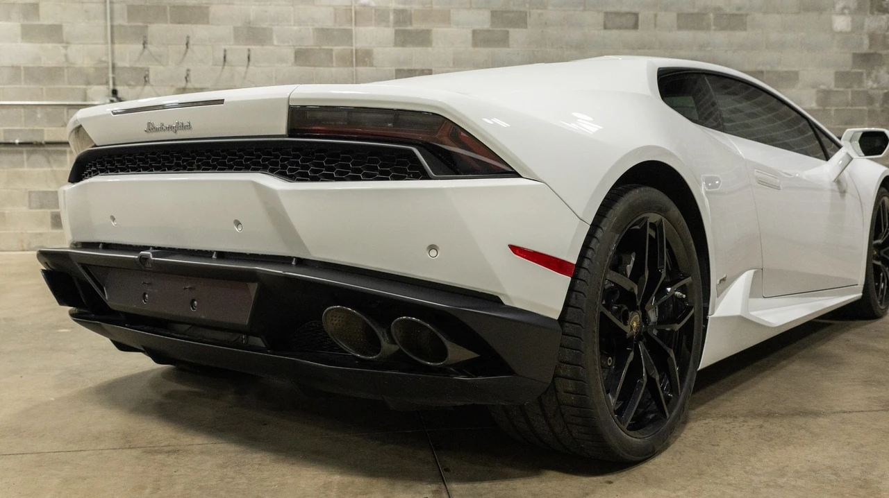 2016 Lamborghini Huracan LP610-4 - Image 24 of 31