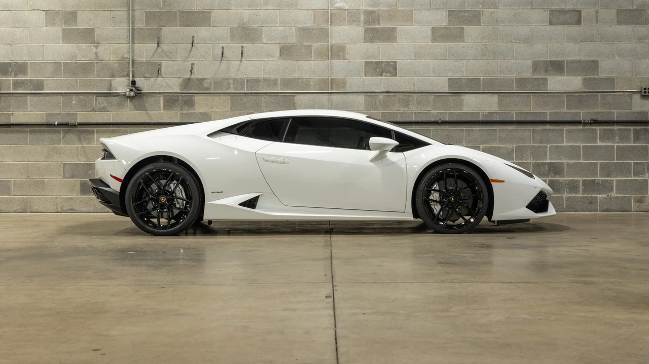 2016 Lamborghini Huracan LP610-4 - Image 8 of 31