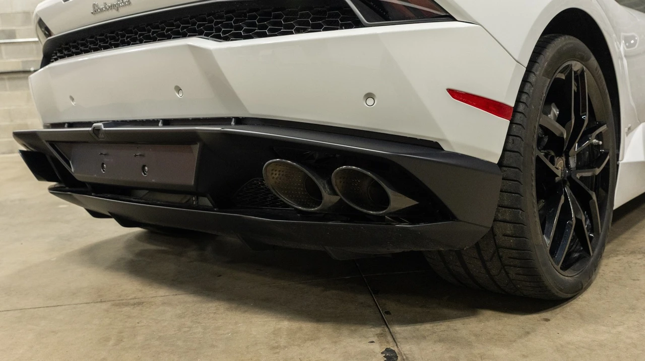 2016 Lamborghini Huracan LP610-4 - Image 31 of 31