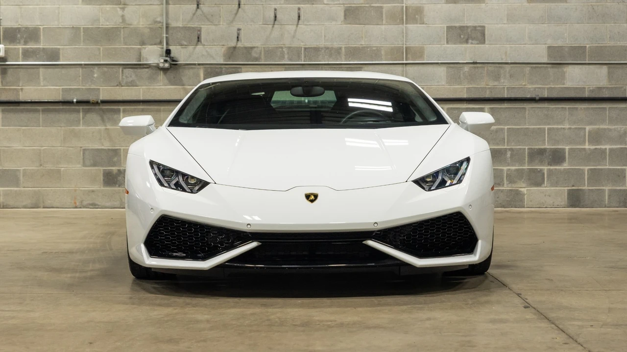 2016 Lamborghini Huracan LP610-4 - Image 2 of 31