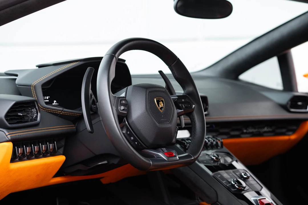 2016 Lamborghini Huracan LP610-4 - Image 6 of 31