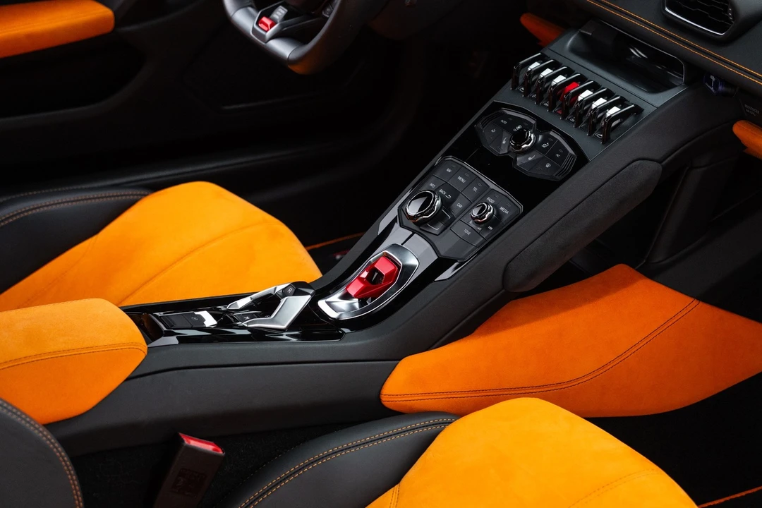 2016 Lamborghini Huracan LP610-4 - Image 8 of 31