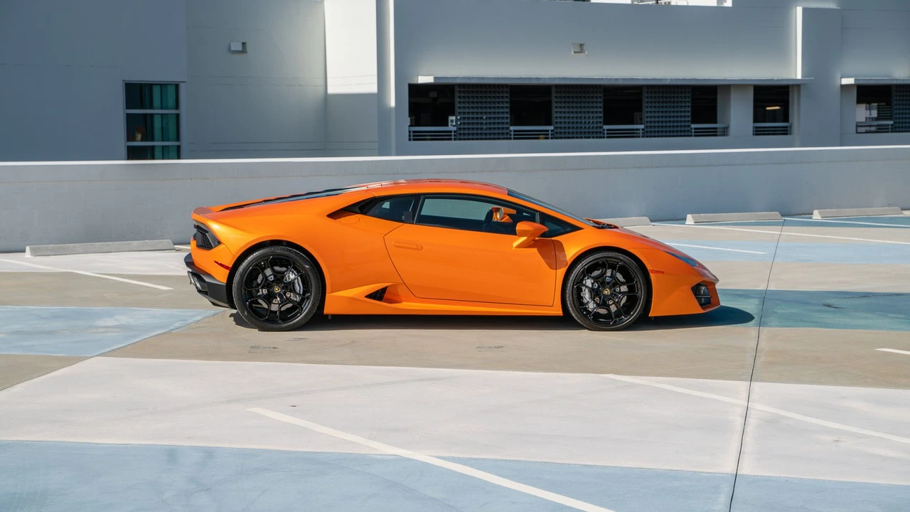 2016 Lamborghini Huracan LP580-2 - Image 30 of 31