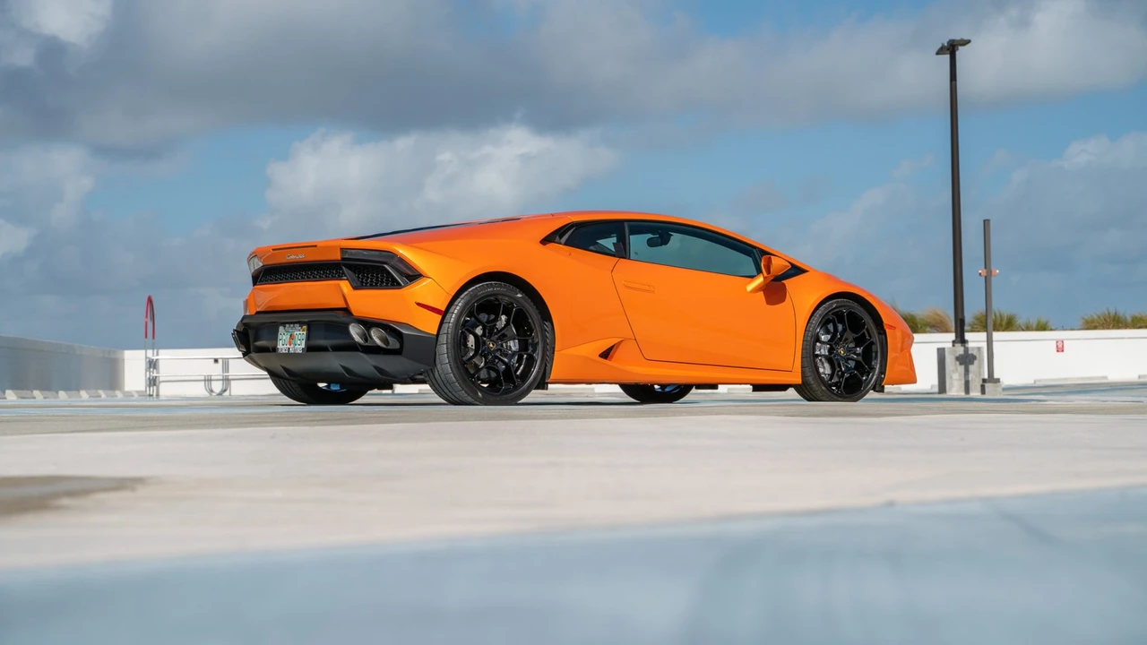 2016 Lamborghini Huracan LP580-2 - Image 26 of 31