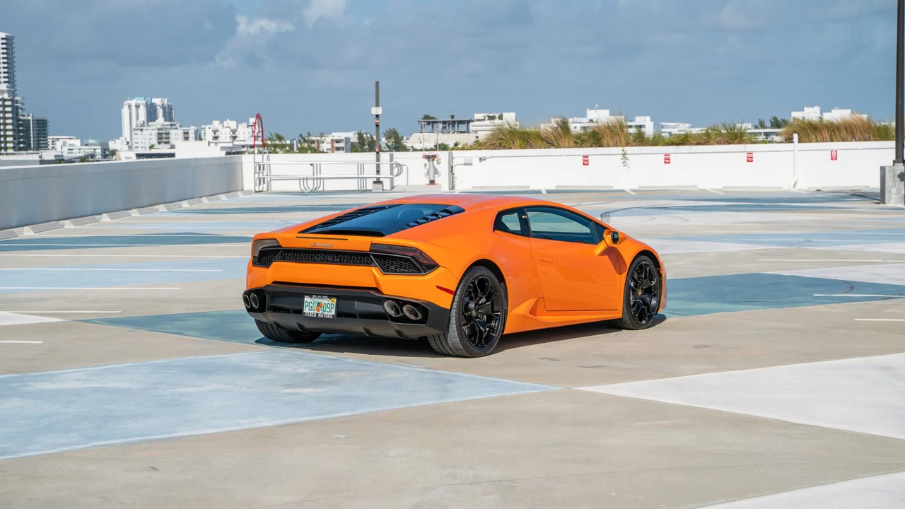 2016 Lamborghini Huracan LP580-2 - Image 25 of 31