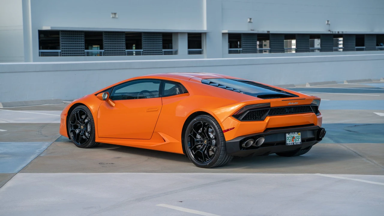 2016 Lamborghini Huracan LP580-2 - Image 18 of 31