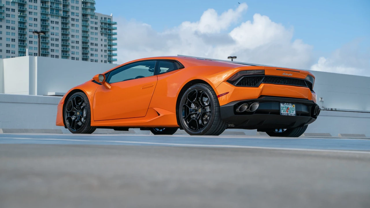 2016 Lamborghini Huracan LP580-2 - Image 15 of 31