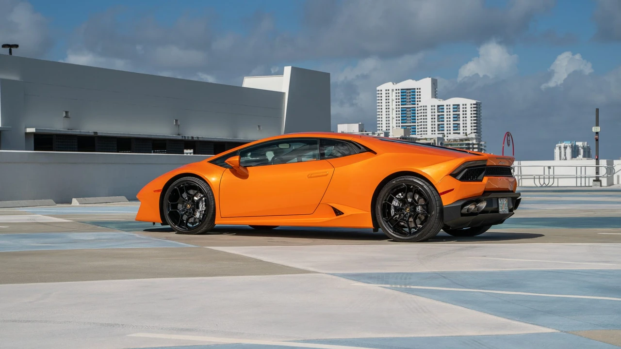 2016 Lamborghini Huracan LP580-2 - Image 14 of 31