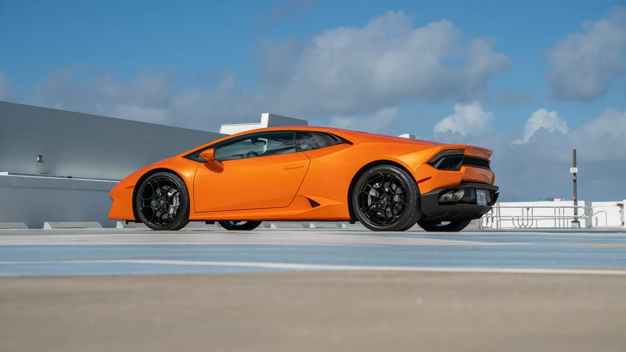 2016 Lamborghini Huracan LP580-2 - Image 13 of 31