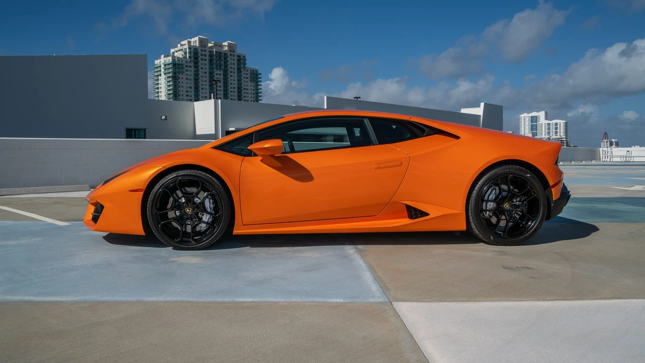 2016 Lamborghini Huracan LP580-2 - Image 11 of 31