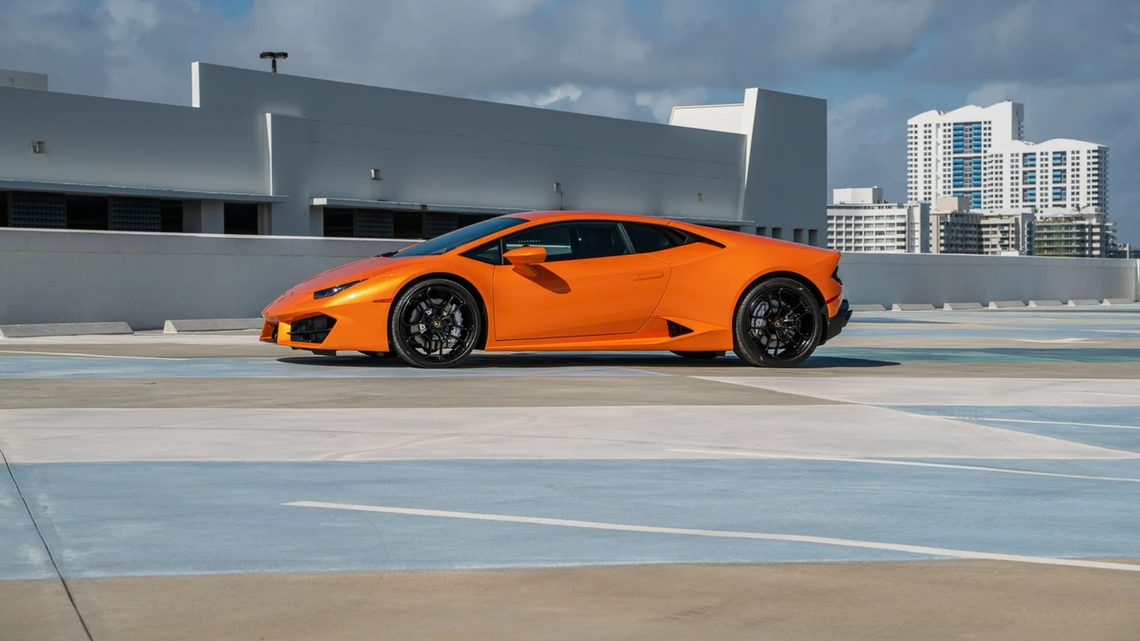 2016 Lamborghini Huracan LP580-2 - Image 9 of 31