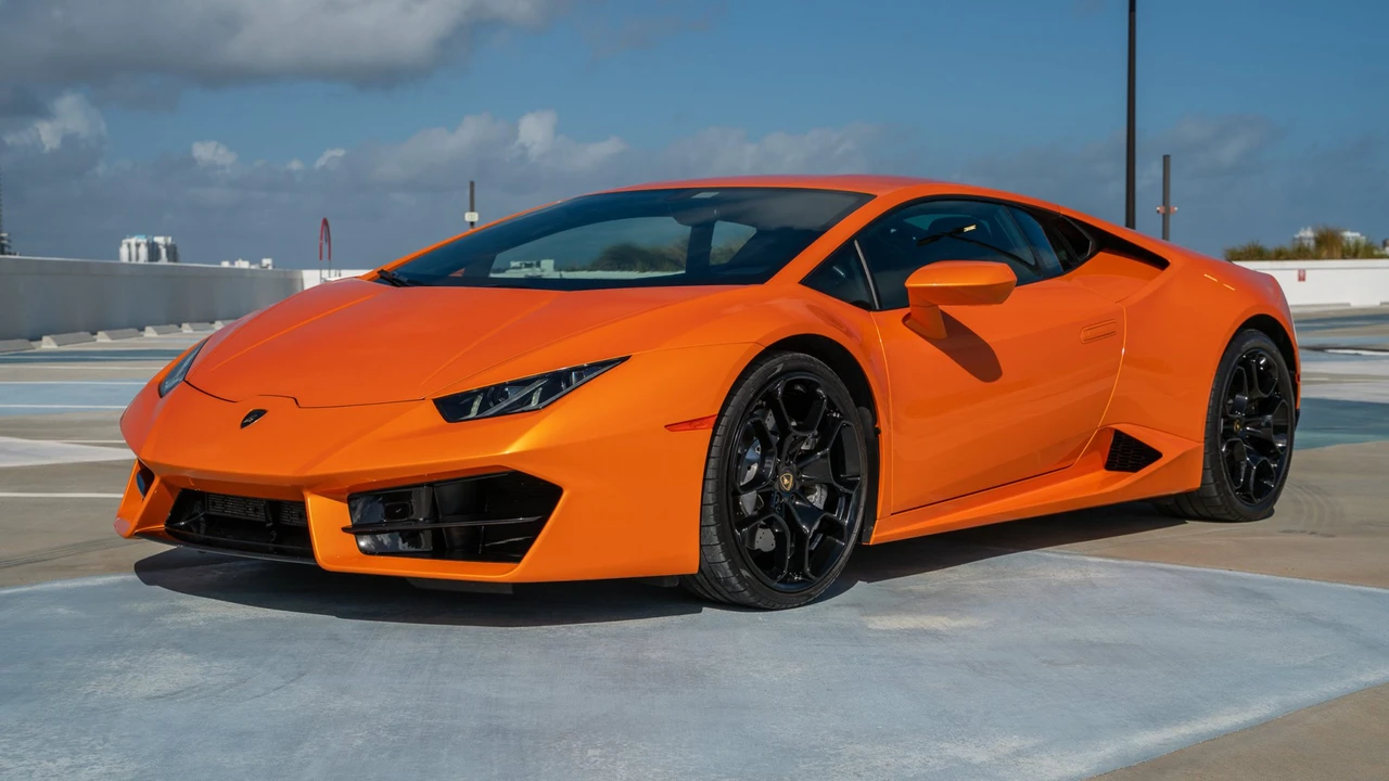 2016 Lamborghini Huracan LP580-2 - Image 6 of 31
