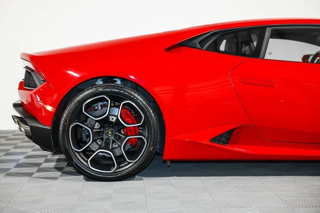2016 Lamborghini Huracan LP580-2 - Image 2 of 19