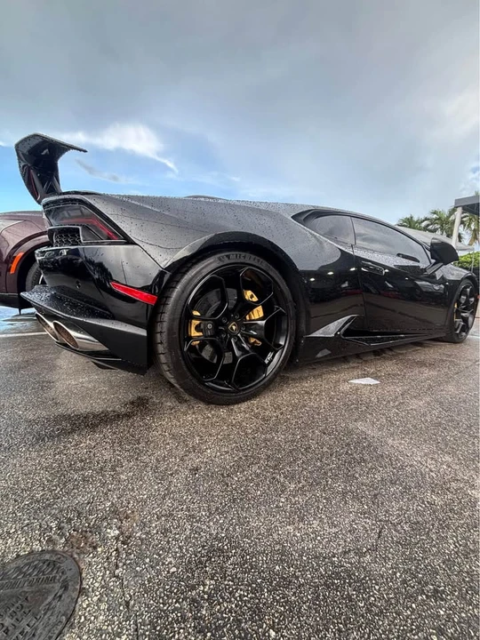2016 Lamborghini Huracan LP610-4 - Image 3 of 5