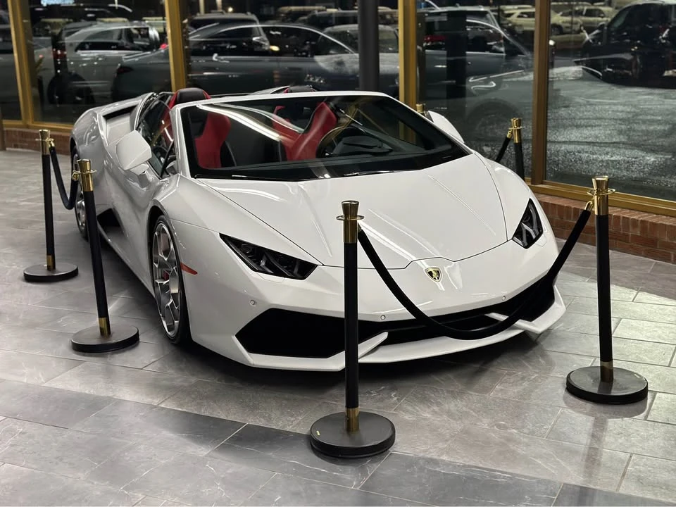 2016 Lamborghini Huracan LP610-4 - Image 11 of 12