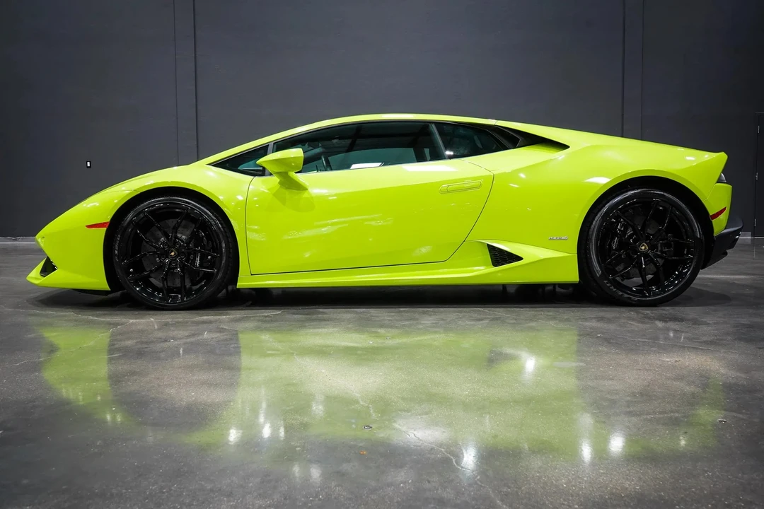 2016 Lamborghini Huracan LP610-4 - Image 2 of 31