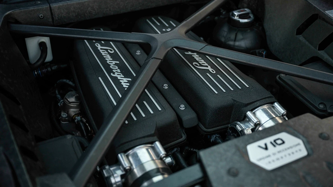 2016 Lamborghini Huracan LP610-4 - Image 22 of 29