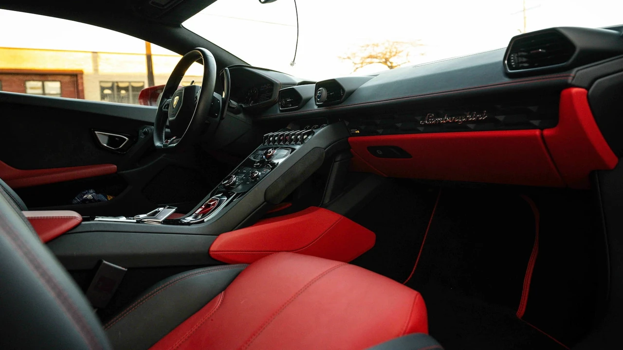 2016 Lamborghini Huracan LP610-4 - Image 28 of 29