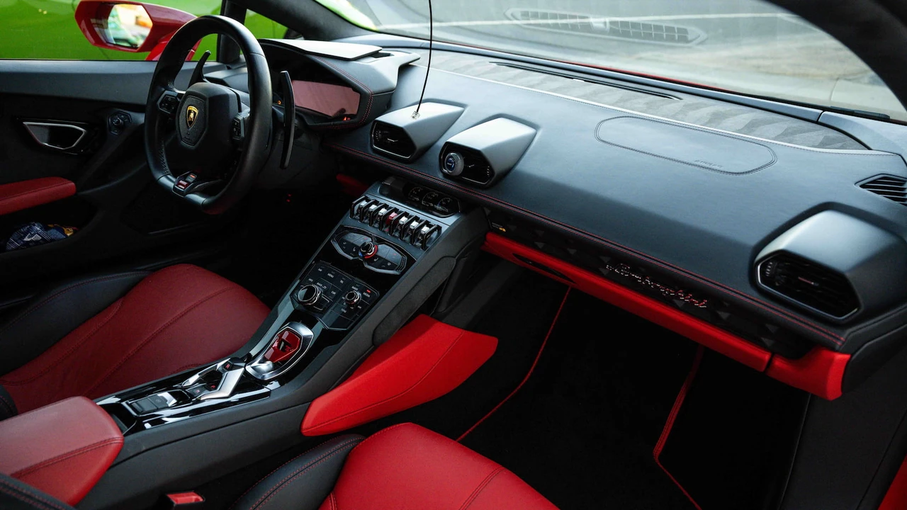 2016 Lamborghini Huracan LP610-4 - Image 4 of 29