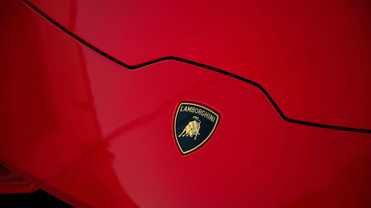 2016 Lamborghini Huracan LP610-4 - Image 8 of 29