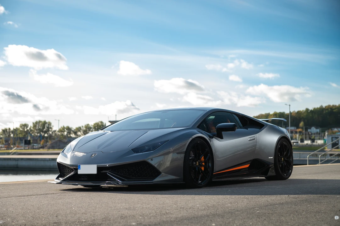 2016 Lamborghini Huracan LP610-4 - Image 10 of 31