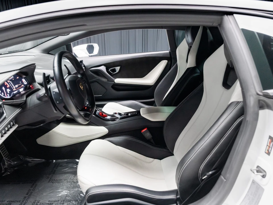 2016 Lamborghini Huracan LP610-4 - Image 6 of 31