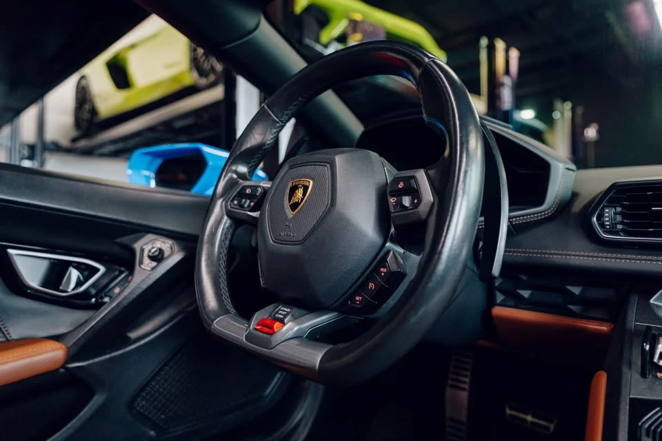 2016 Lamborghini Huracan LP610-4 - Image 16 of 18