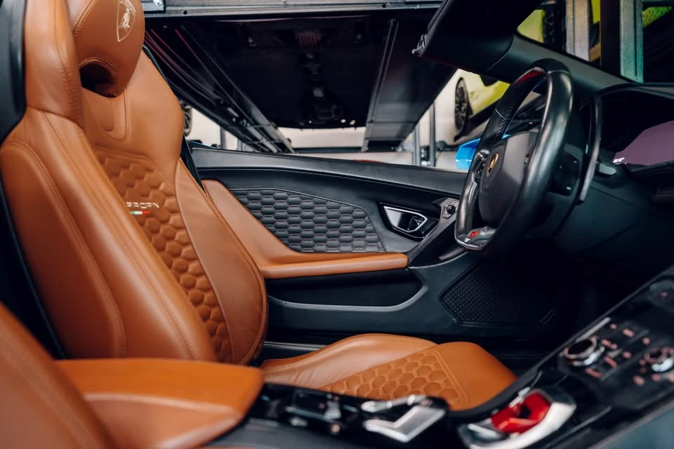 2016 Lamborghini Huracan LP610-4 - Image 12 of 18