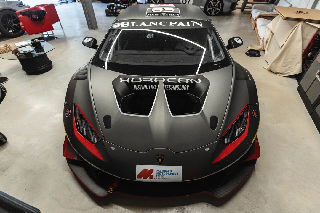 2016 Lamborghini Huracan LP610-4 - Image 2 of 31