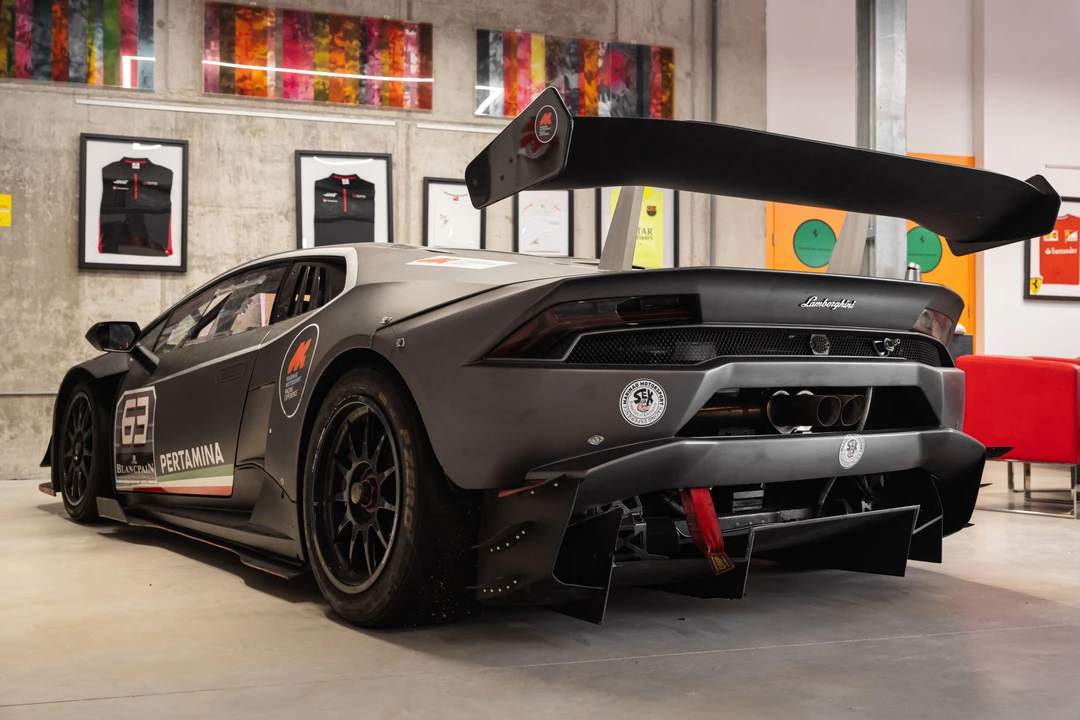 2016 Lamborghini Huracan LP610-4 - Image 5 of 31