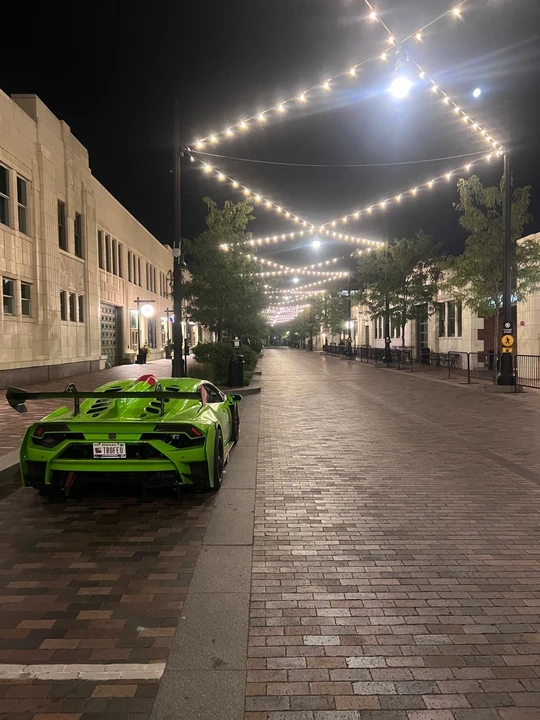 2016 Lamborghini Huracan - Image 10 of 11