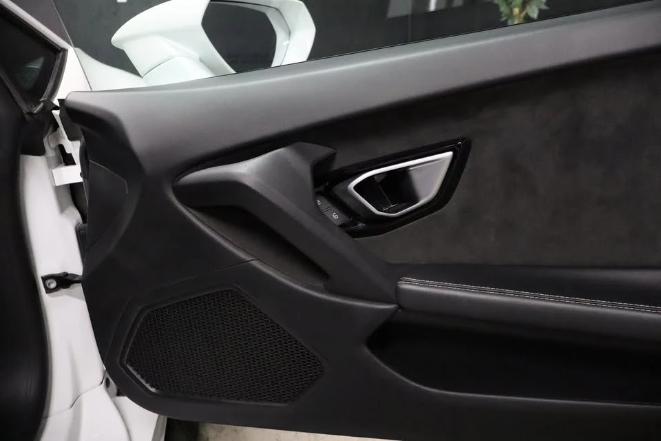 2016 Lamborghini Huracan - Image 20 of 20