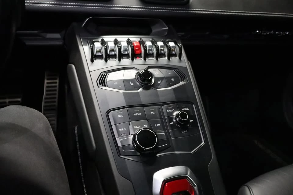 2016 Lamborghini Huracan - Image 19 of 20