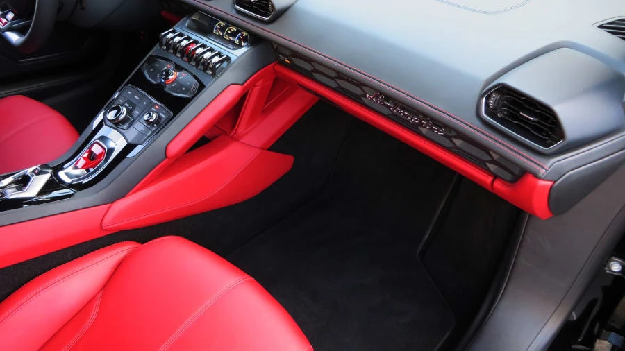 2016 Lamborghini Huracan - Image 6 of 12