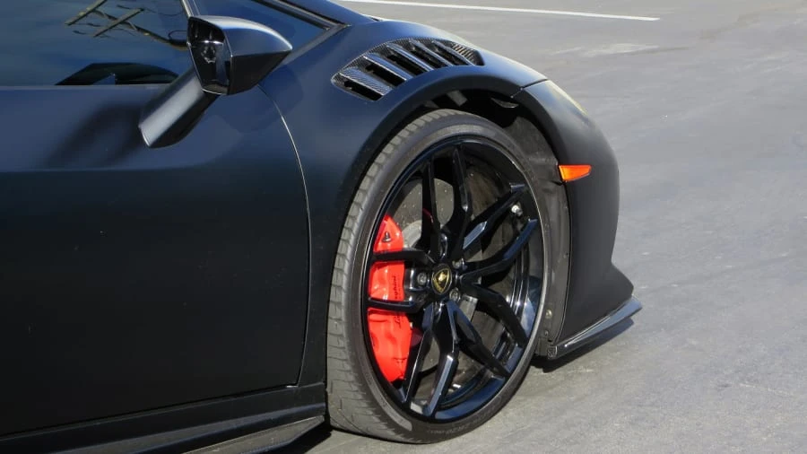 2016 Lamborghini Huracan - Image 11 of 12
