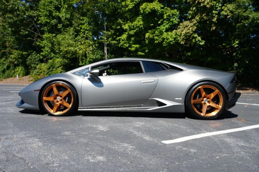 2016 Lamborghini Huracan - Image 2 of 31