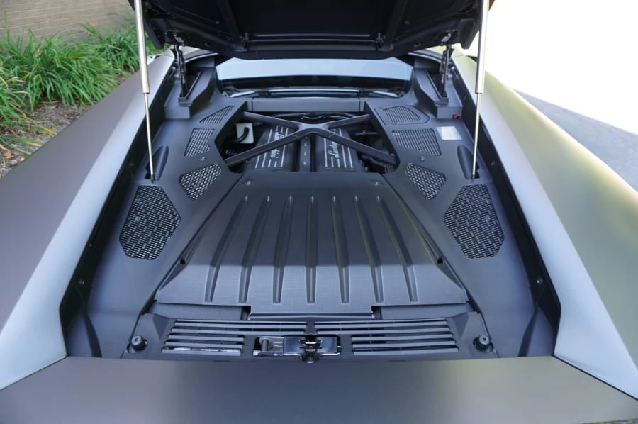 2016 Lamborghini Huracan - Image 24 of 31