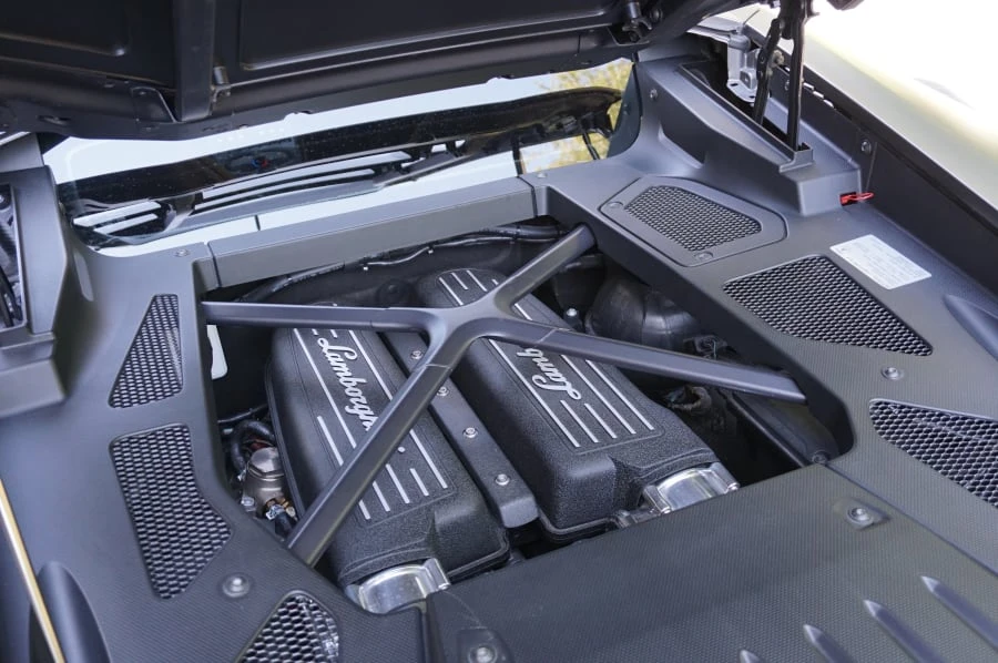 2016 Lamborghini Huracan - Image 20 of 31