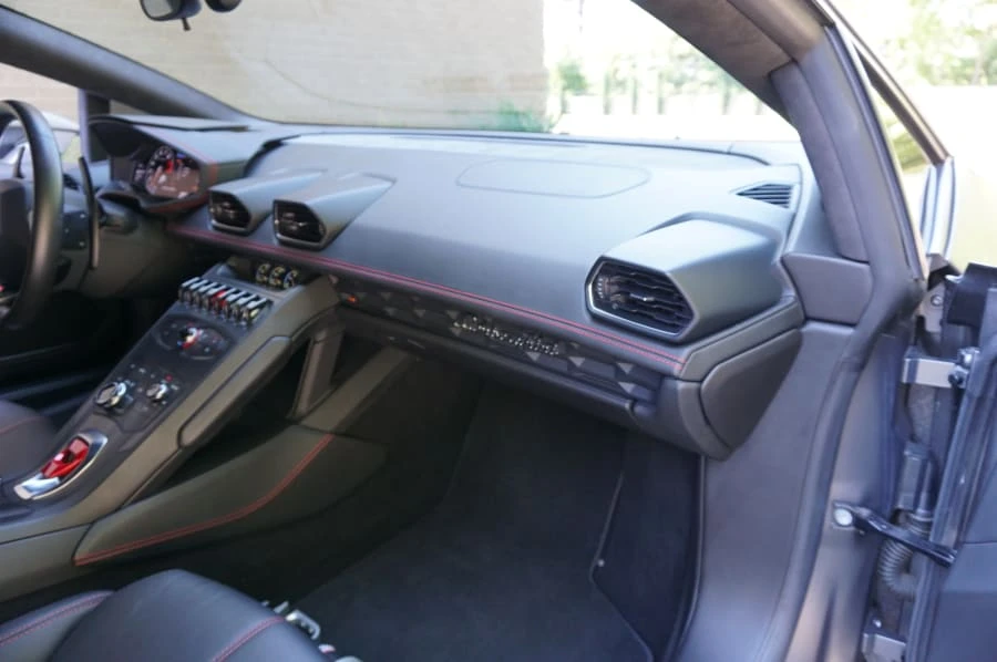 2016 Lamborghini Huracan - Image 16 of 31