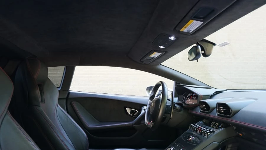 2016 Lamborghini Huracan - Image 17 of 31