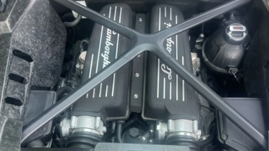 2016 Lamborghini Huracan - Image 6 of 24